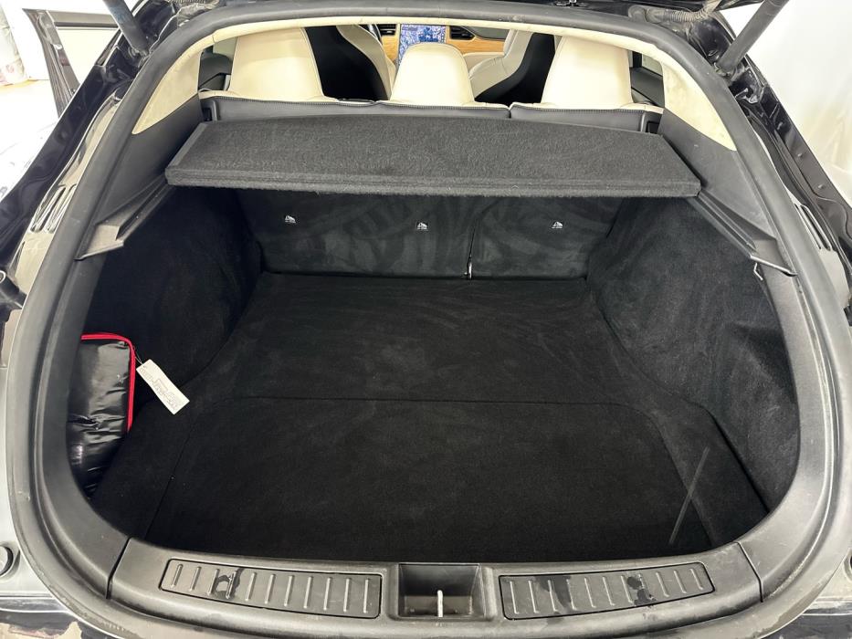 TESLA Model S 2018
