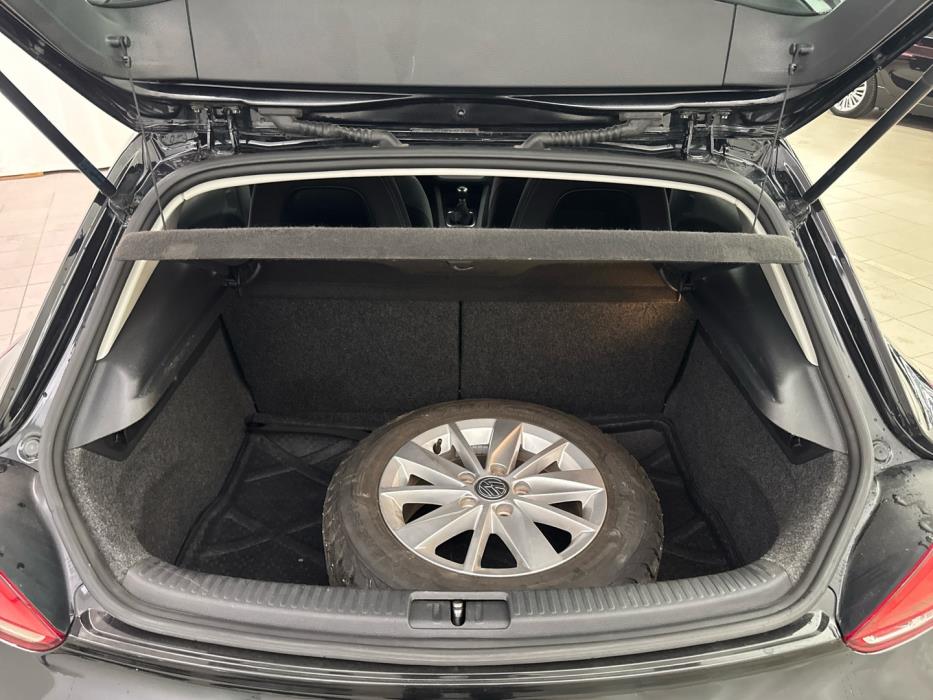 VOLKSWAGEN Scirocco 2011
