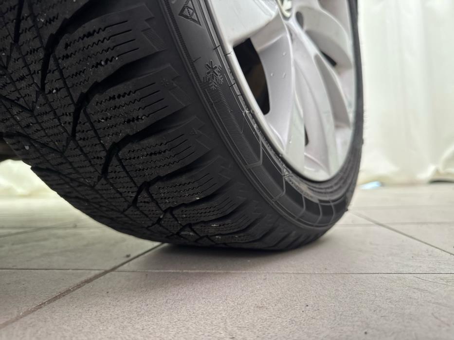 VOLKSWAGEN Scirocco 2011