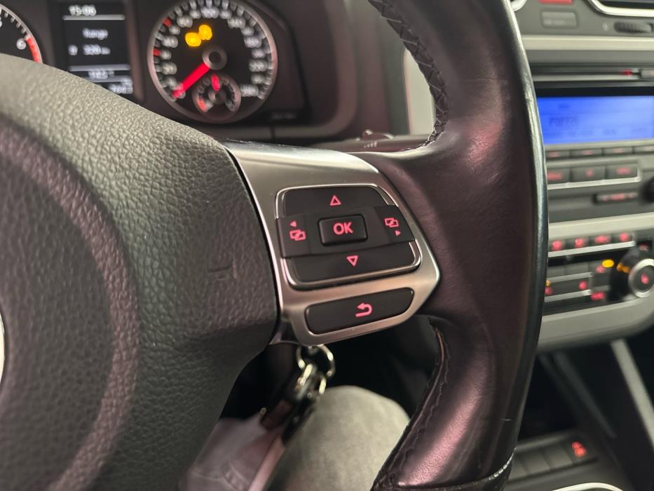 VOLKSWAGEN Scirocco 2011