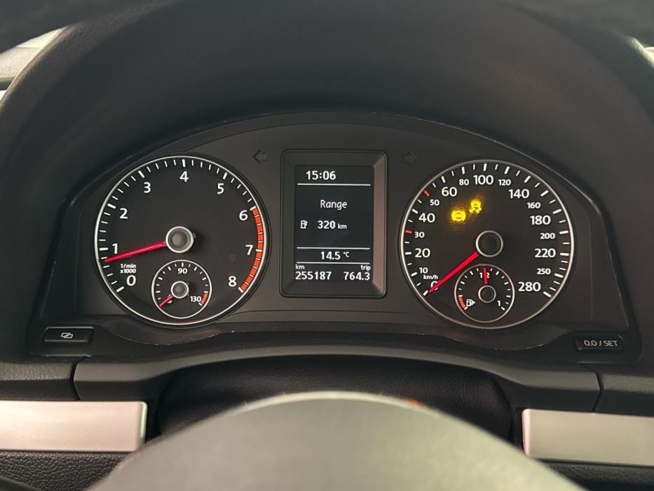 VOLKSWAGEN Scirocco 2011