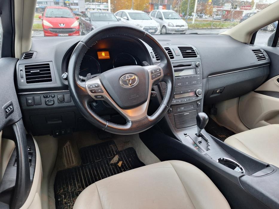 TOYOTA Avensis 2009