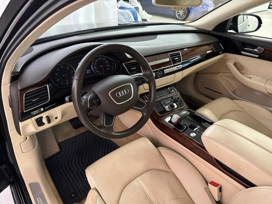 AUDI A8 2010