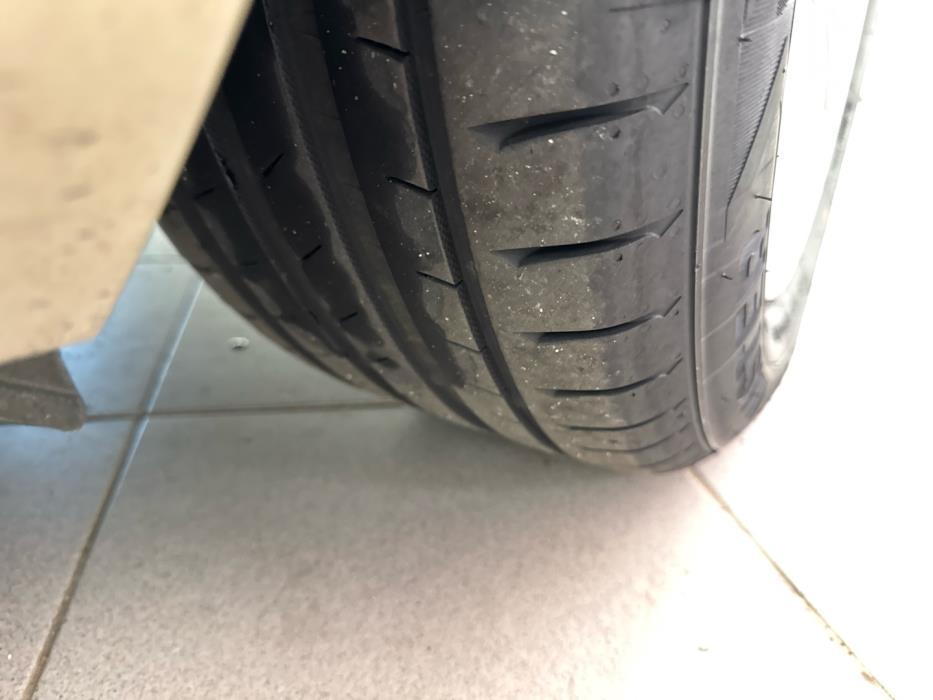 MERCEDES-BENZ E 2010