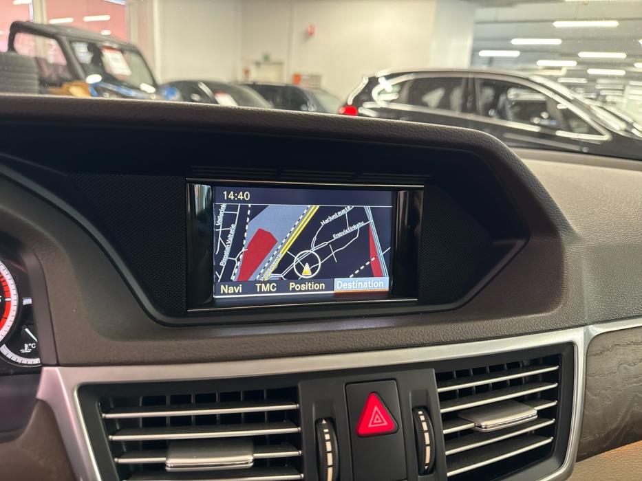 MERCEDES-BENZ E 2010