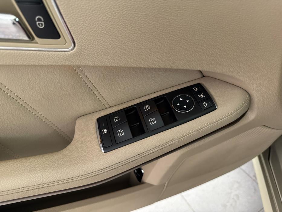 MERCEDES-BENZ E 2010