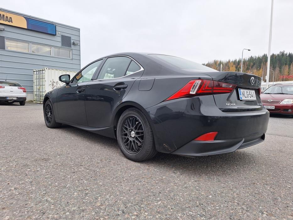 LEXUS IS 2015