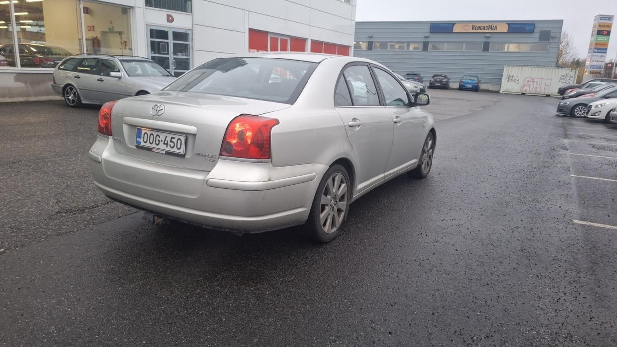TOYOTA Avensis 2004