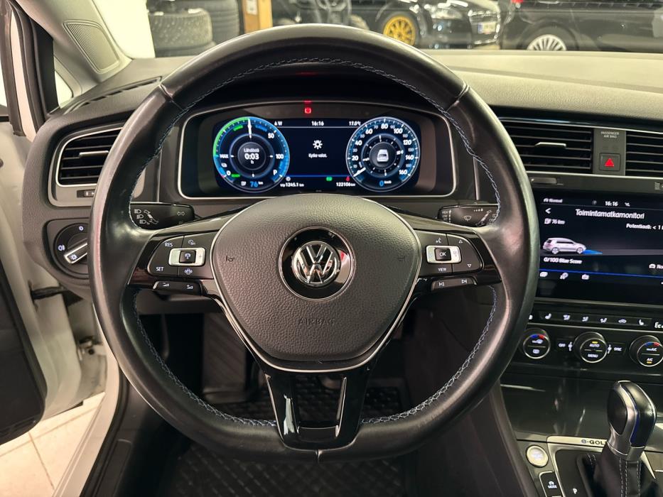 VOLKSWAGEN Golf 2019
