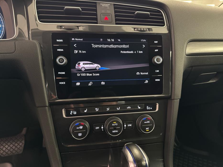 VOLKSWAGEN Golf 2019
