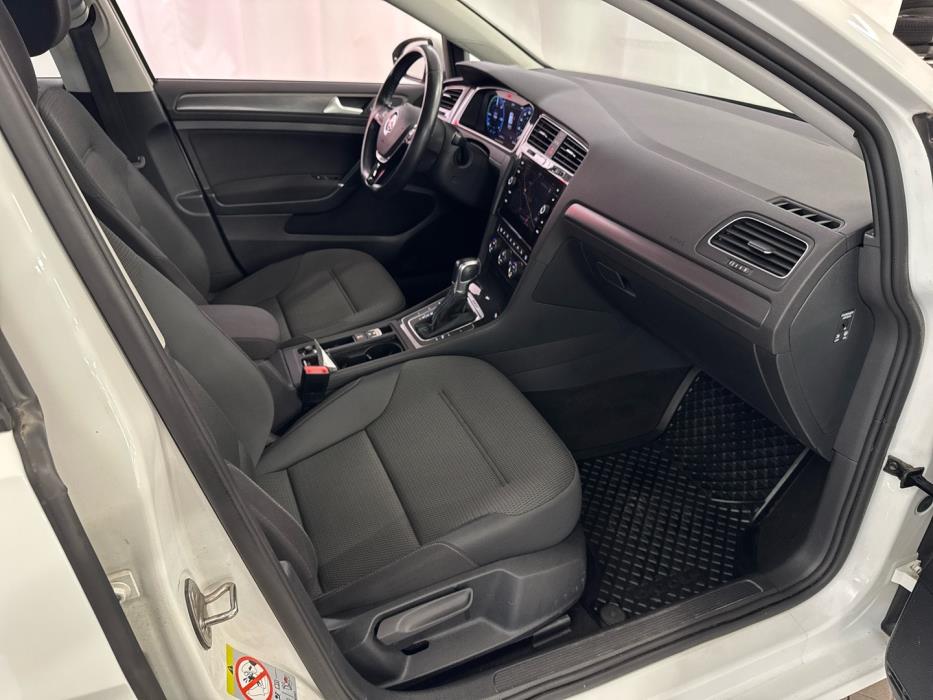 VOLKSWAGEN Golf 2019
