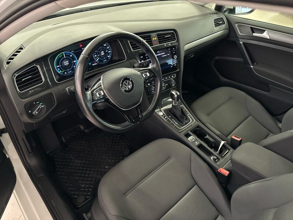 VOLKSWAGEN Golf 2019