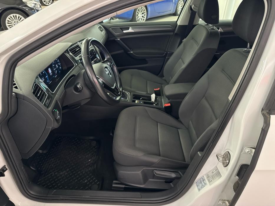 VOLKSWAGEN Golf 2019