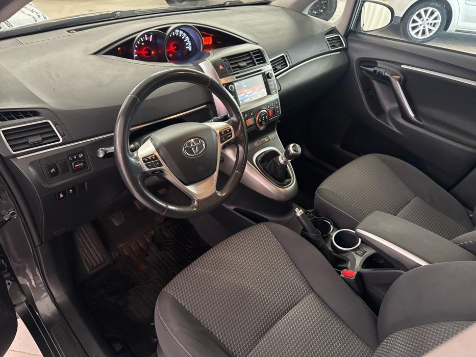 TOYOTA Verso 2014