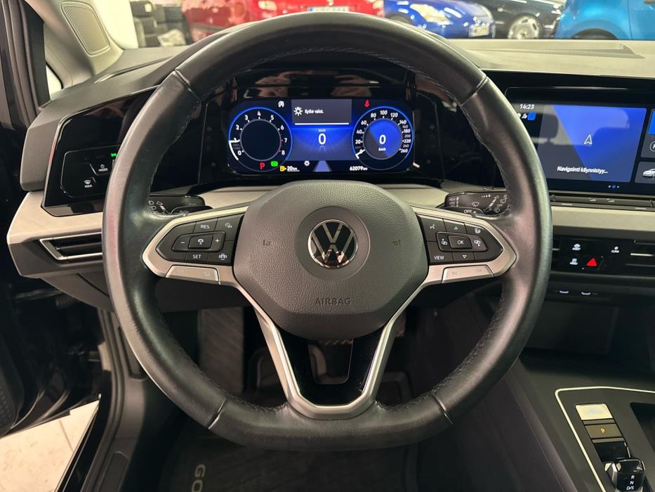 VOLKSWAGEN Golf 2022