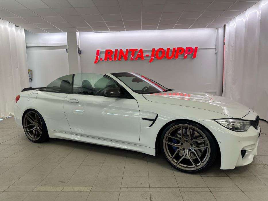 BMW M4 2015