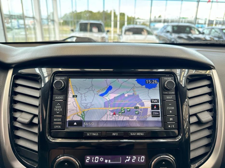 MITSUBISHI L200 2015