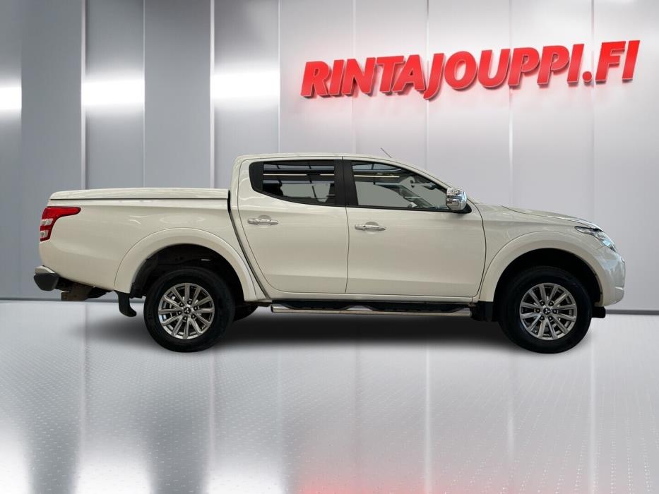 MITSUBISHI L200 2015