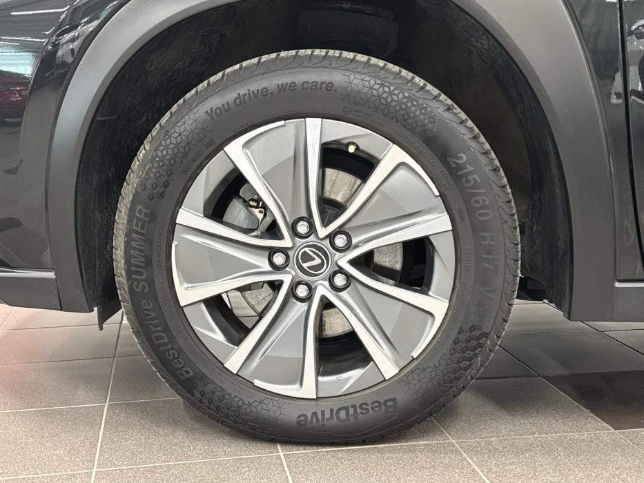 LEXUS UX 2022