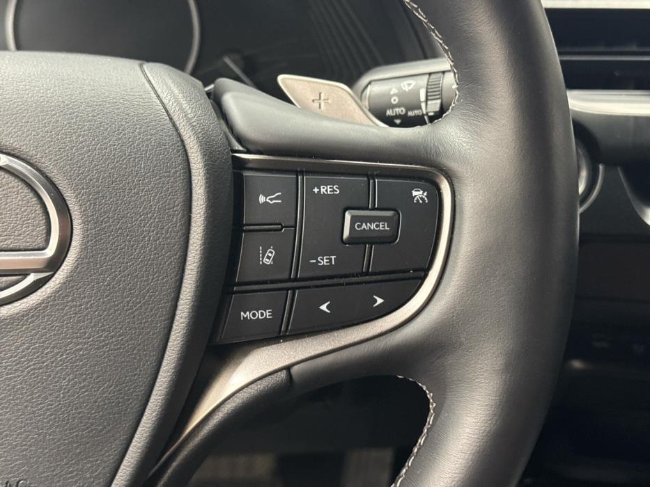LEXUS UX 2022