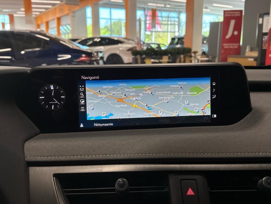 LEXUS UX 2022