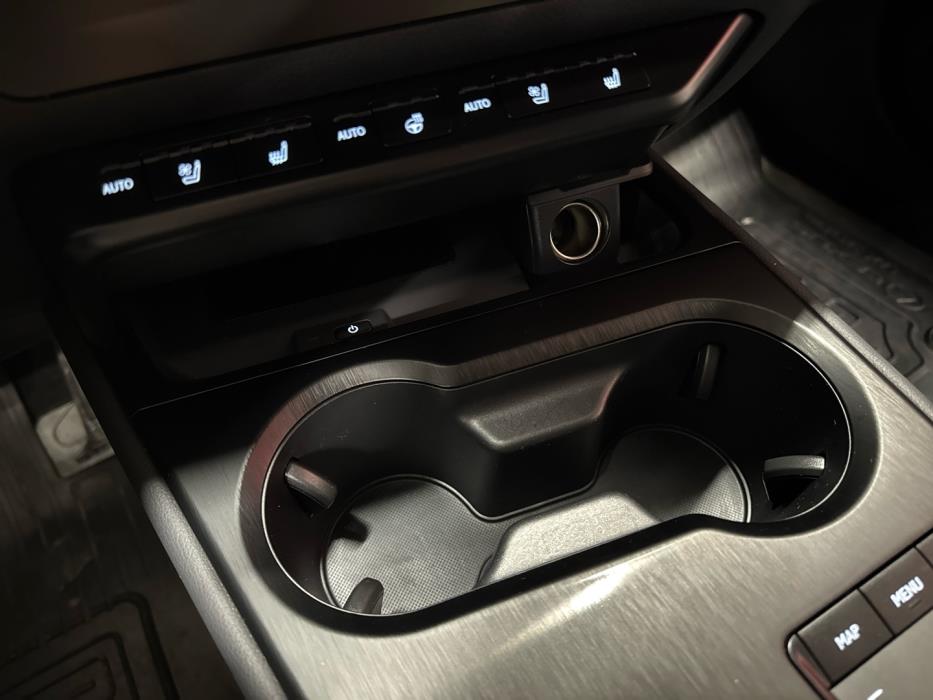 LEXUS UX 2022
