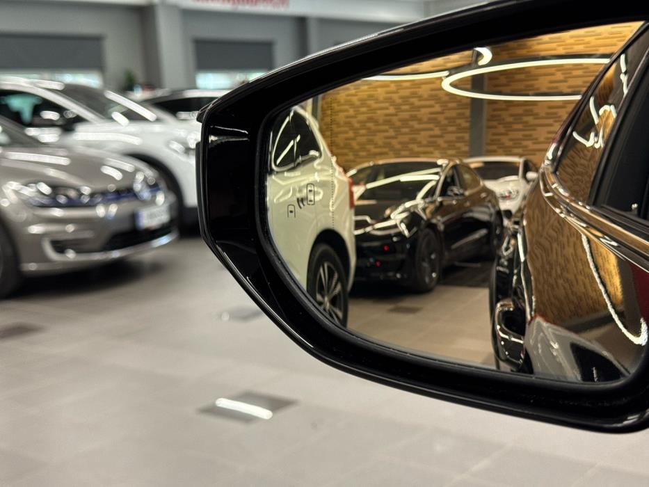 LEXUS UX 2022