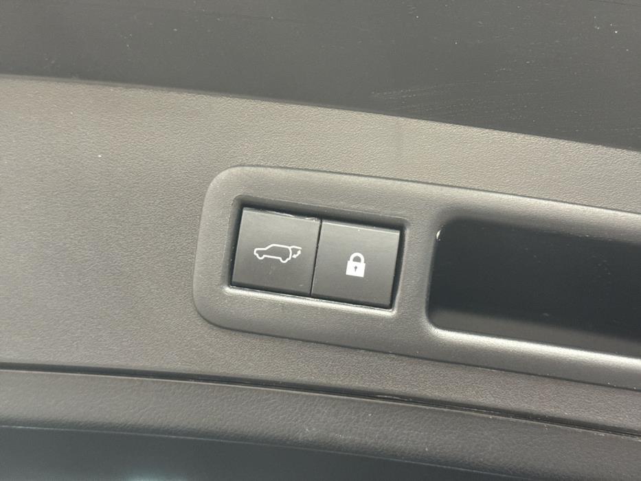 LEXUS UX 2022