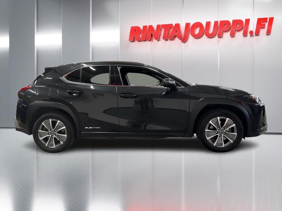 LEXUS UX 2022
