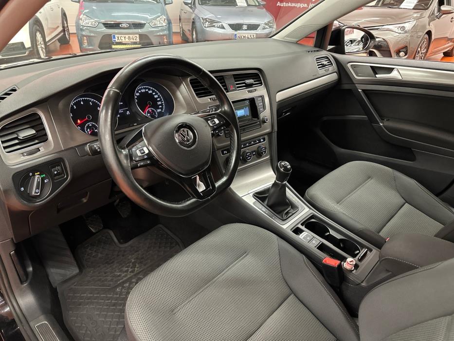 VOLKSWAGEN Golf 2014