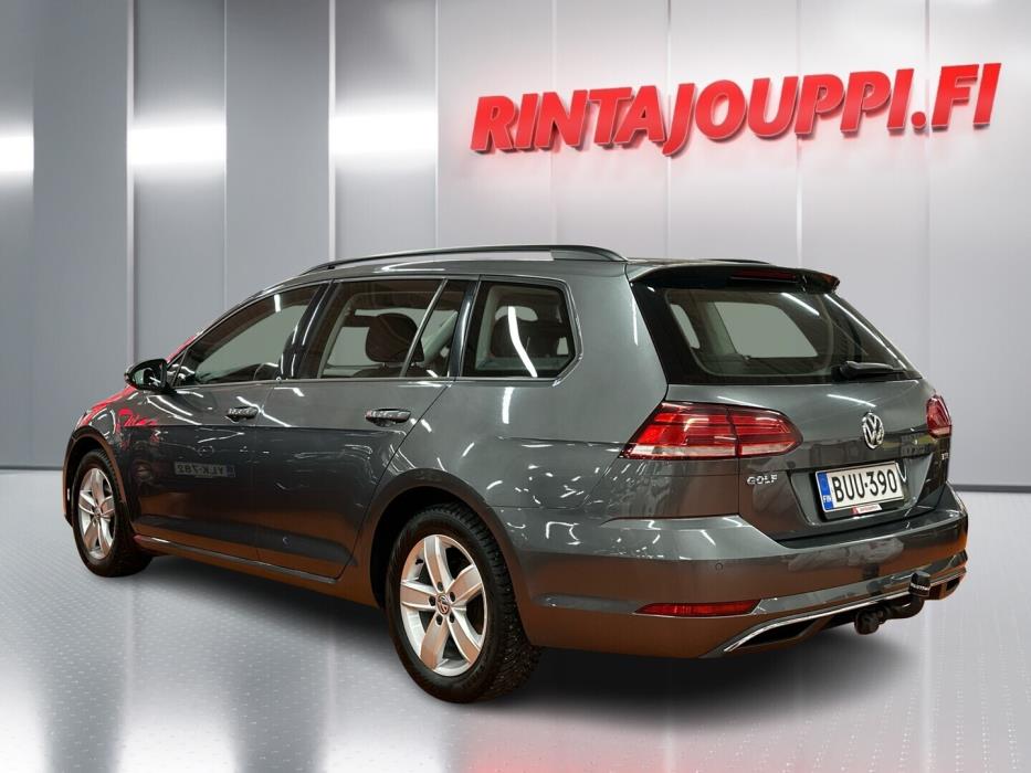 VOLKSWAGEN Golf 2018