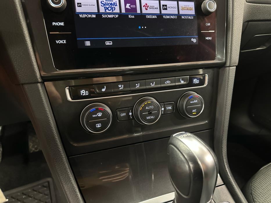 VOLKSWAGEN Golf 2018