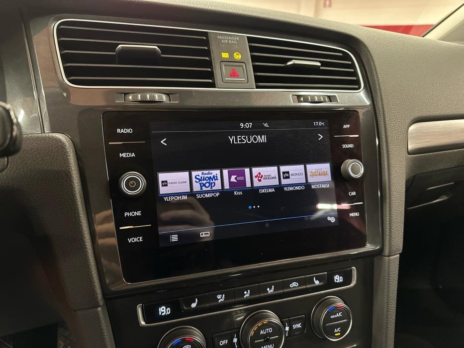 VOLKSWAGEN Golf 2018