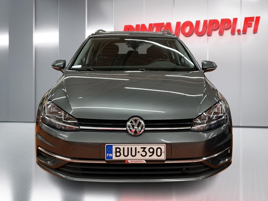 VOLKSWAGEN Golf 2018