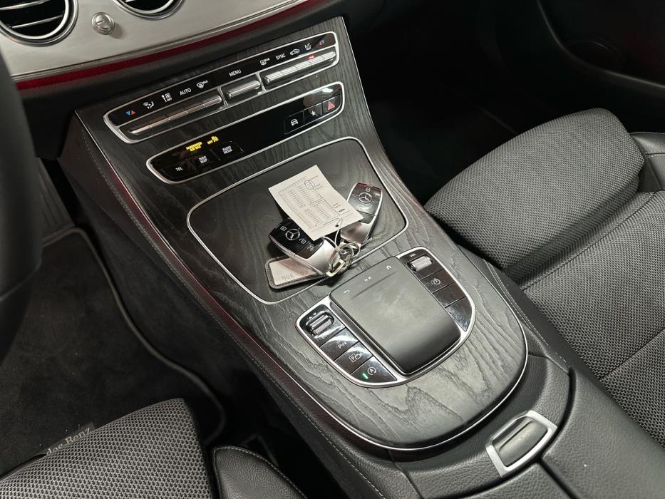 MERCEDES-BENZ E 2021