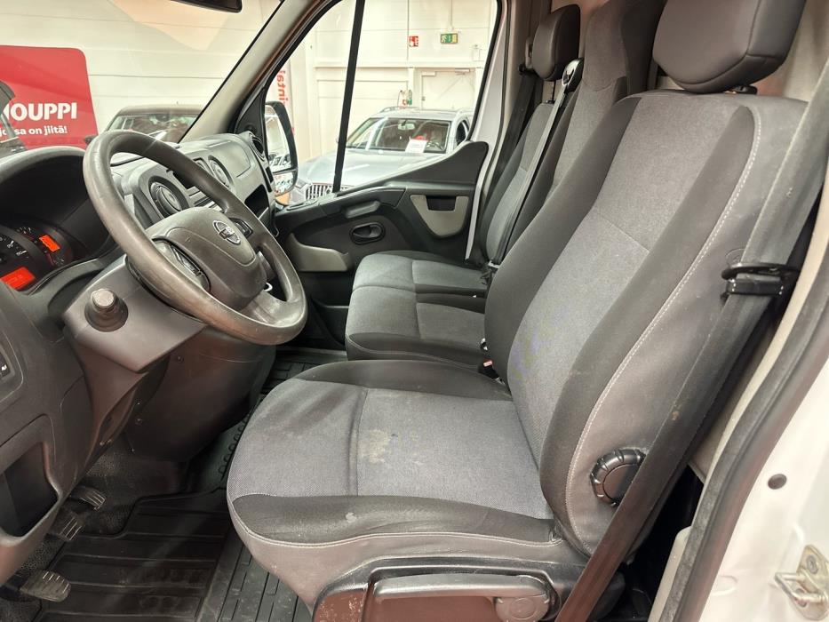 NISSAN NV400 2019