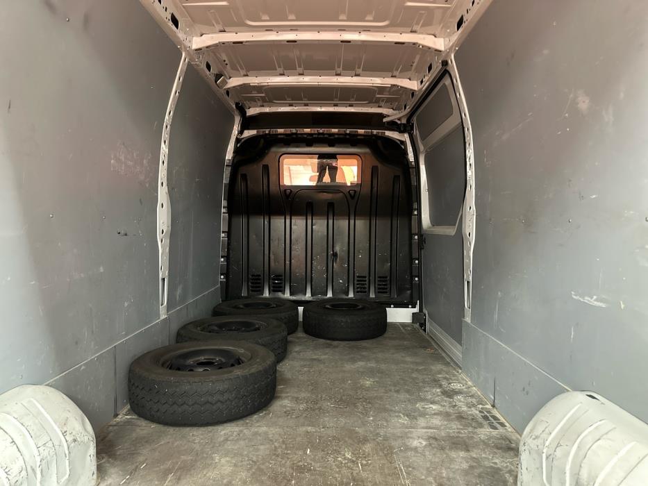 NISSAN NV400 2019