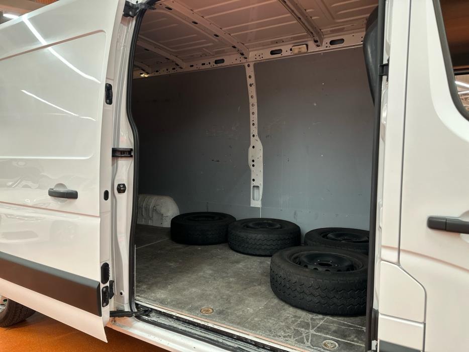 NISSAN NV400 2019