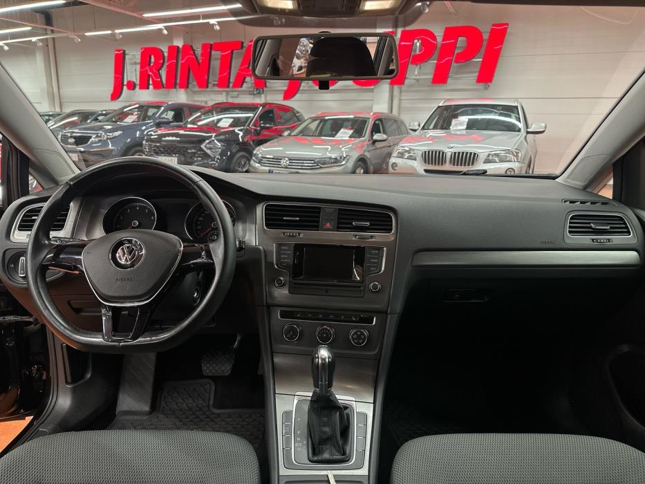 VOLKSWAGEN Golf 2013
