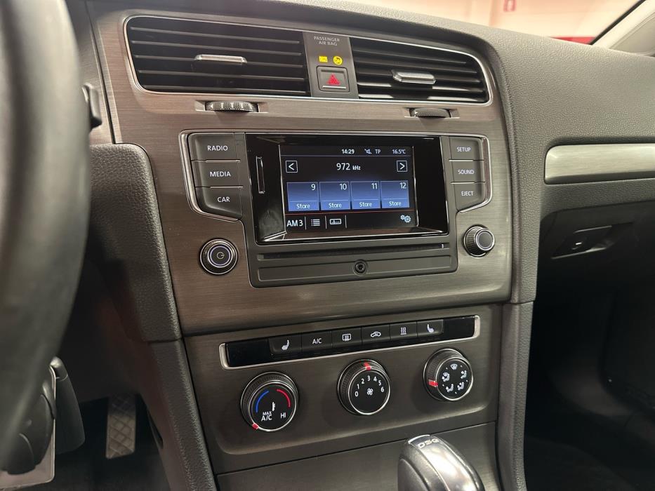 VOLKSWAGEN Golf 2013