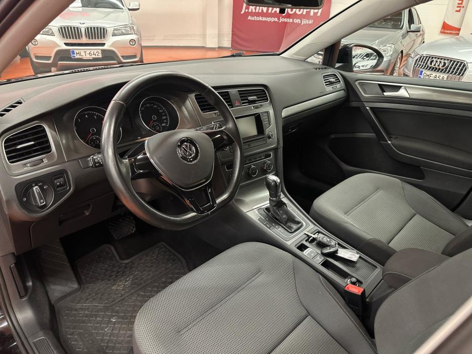 VOLKSWAGEN Golf 2013