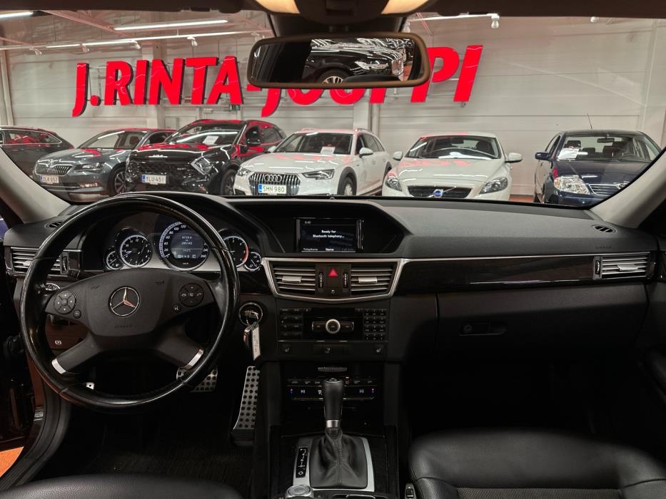MERCEDES-BENZ E 2010