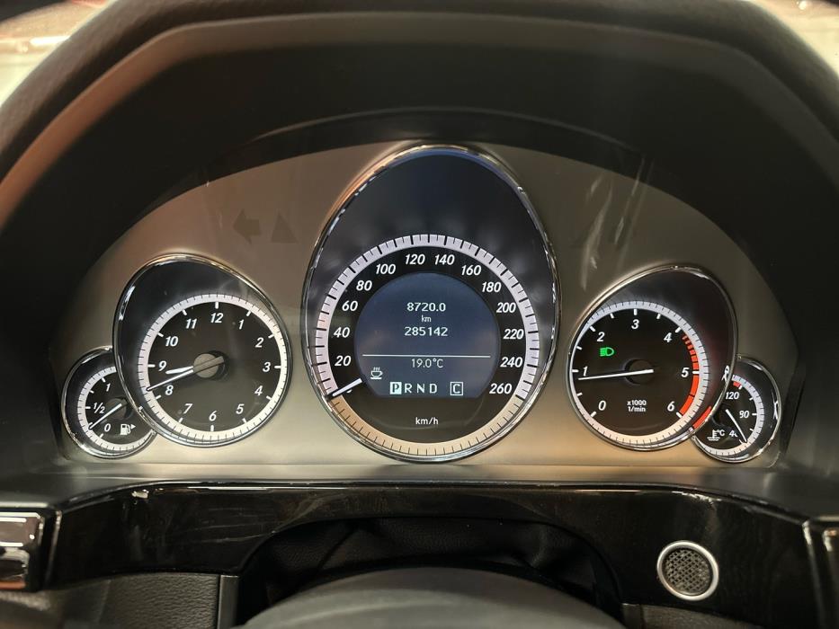 MERCEDES-BENZ E 2010