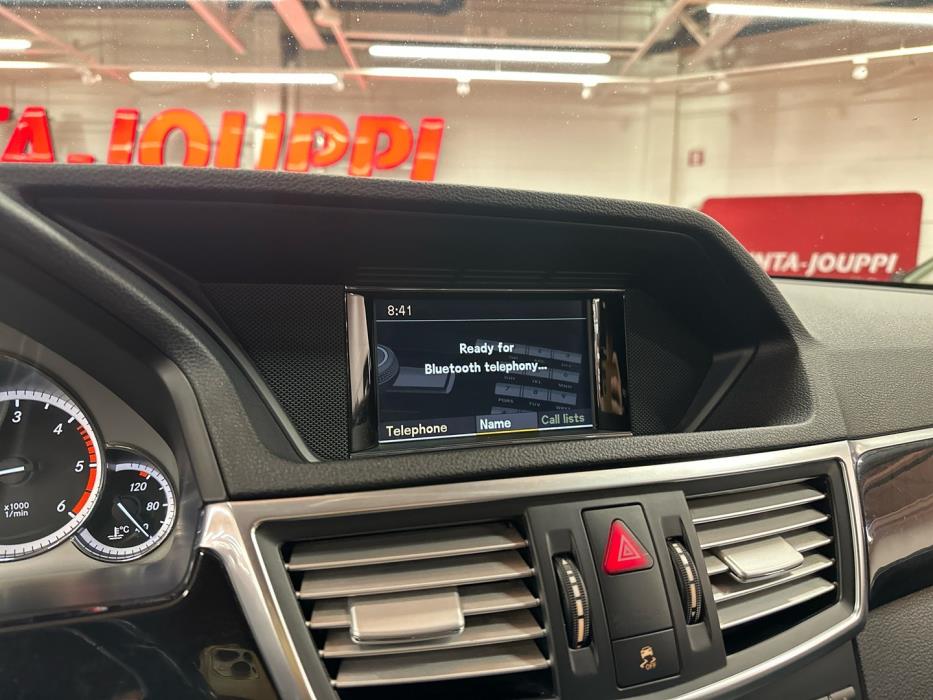 MERCEDES-BENZ E 2010