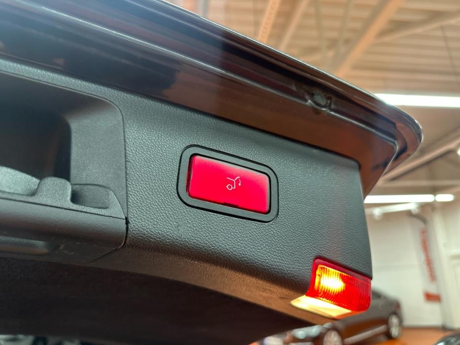 MERCEDES-BENZ E 2010