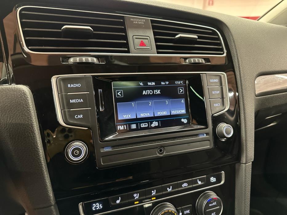 VOLKSWAGEN Golf 2017