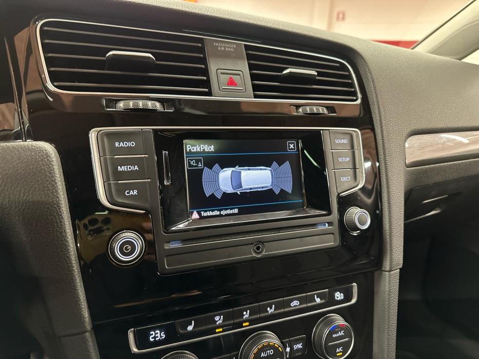 VOLKSWAGEN Golf 2017