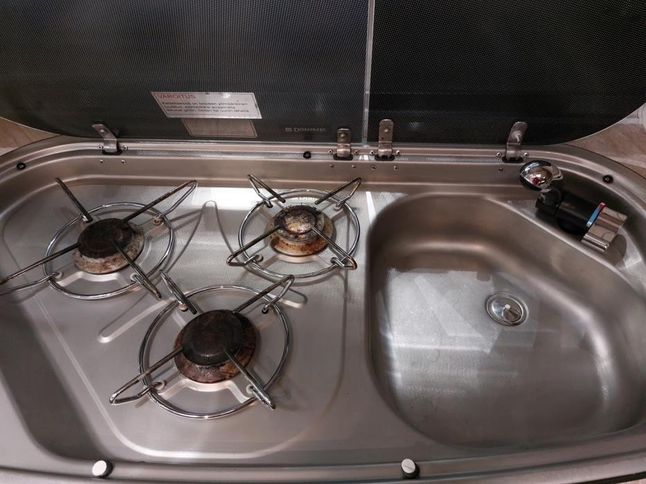 BÜRSTNER Nexxo T569 2013