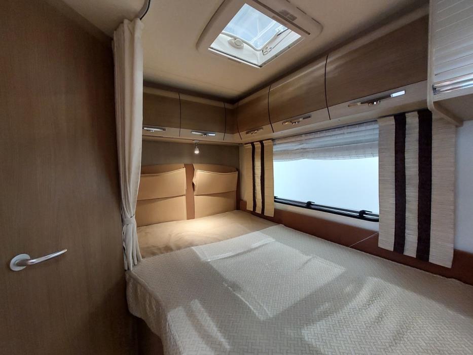 BÜRSTNER Nexxo T569 2013