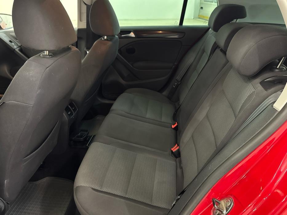 VOLKSWAGEN Golf 2010